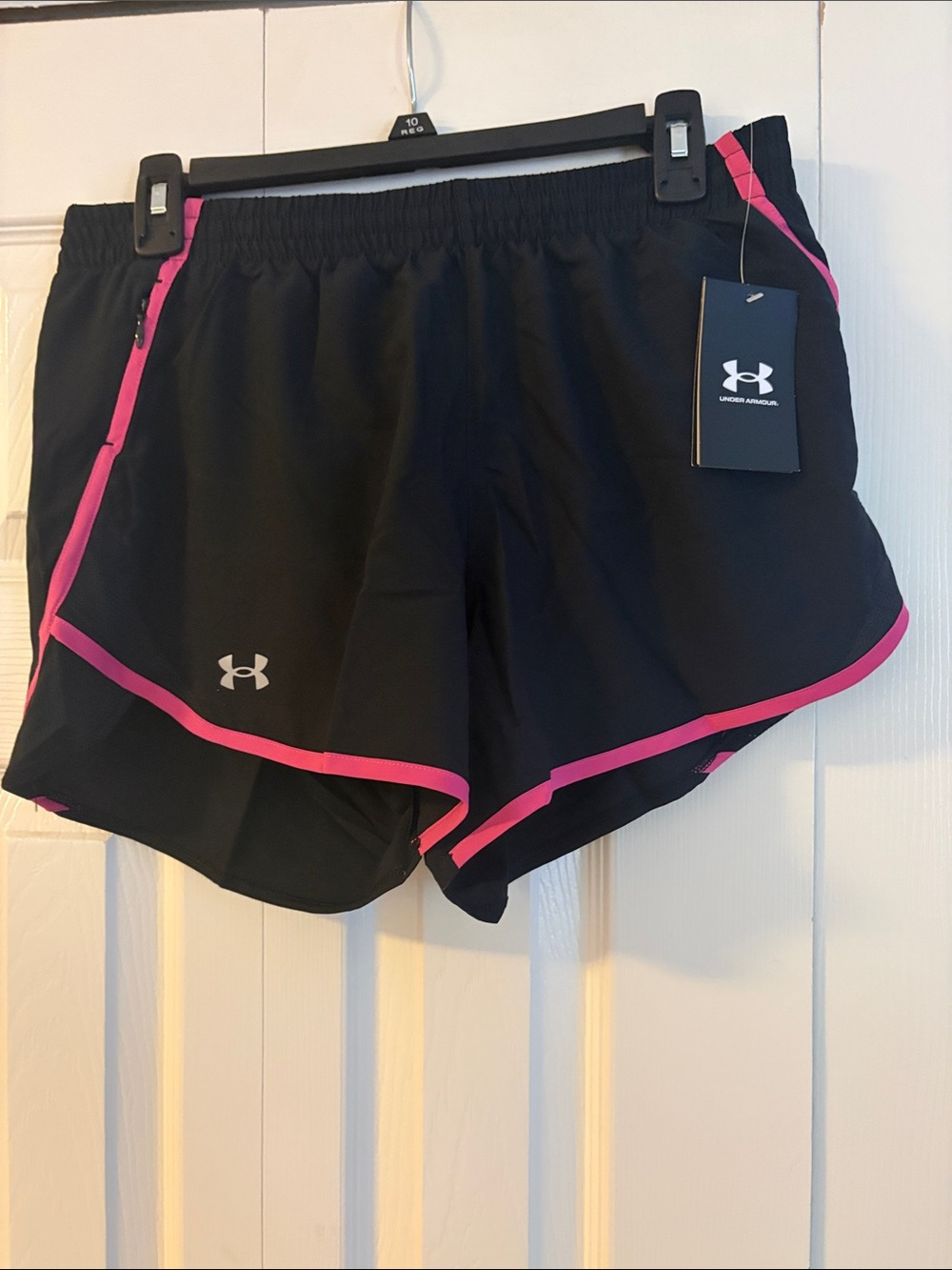 665 Under Armour Black Athletic Shorts with Pink Trim